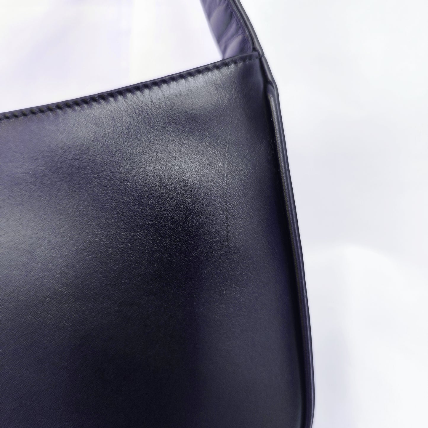 Yves Saint Laurent Le 5 à 7