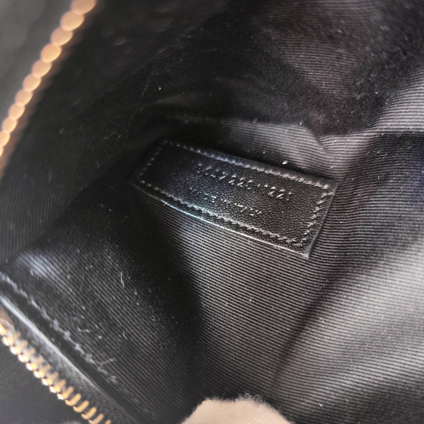 Yves Saint Laurent Le 5 à 7