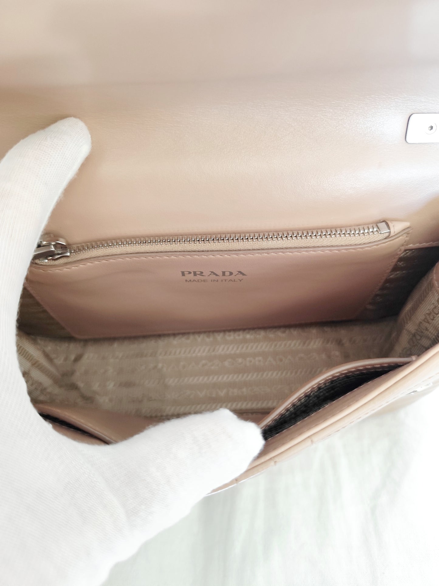 Prada Diagramme Rosa Cipria
