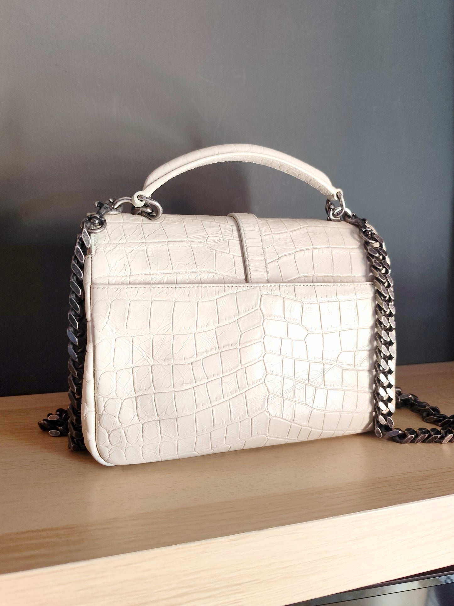Yves Saint Laurent College Media Coccodrillo