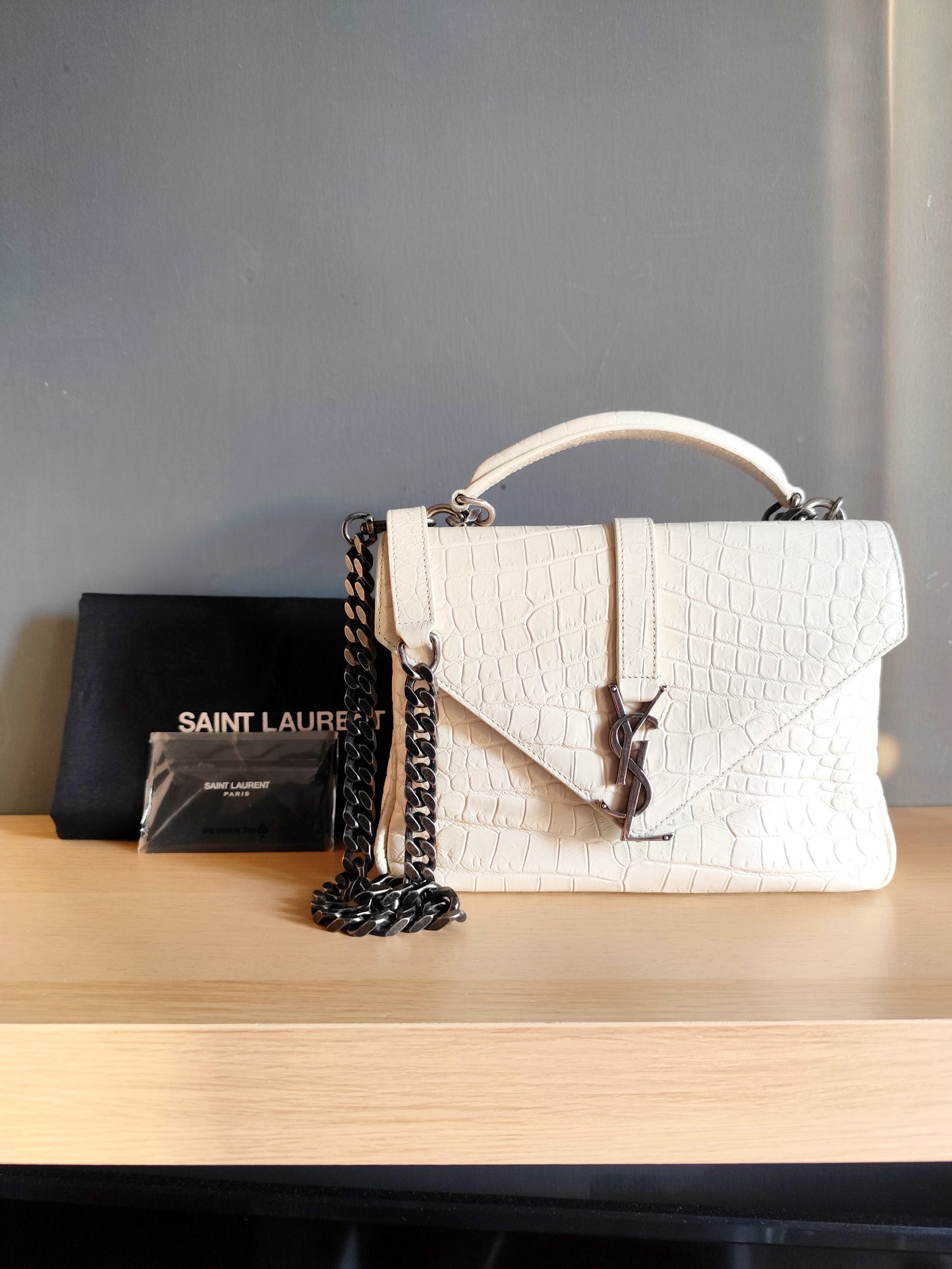 Yves Saint Laurent College Media Coccodrillo