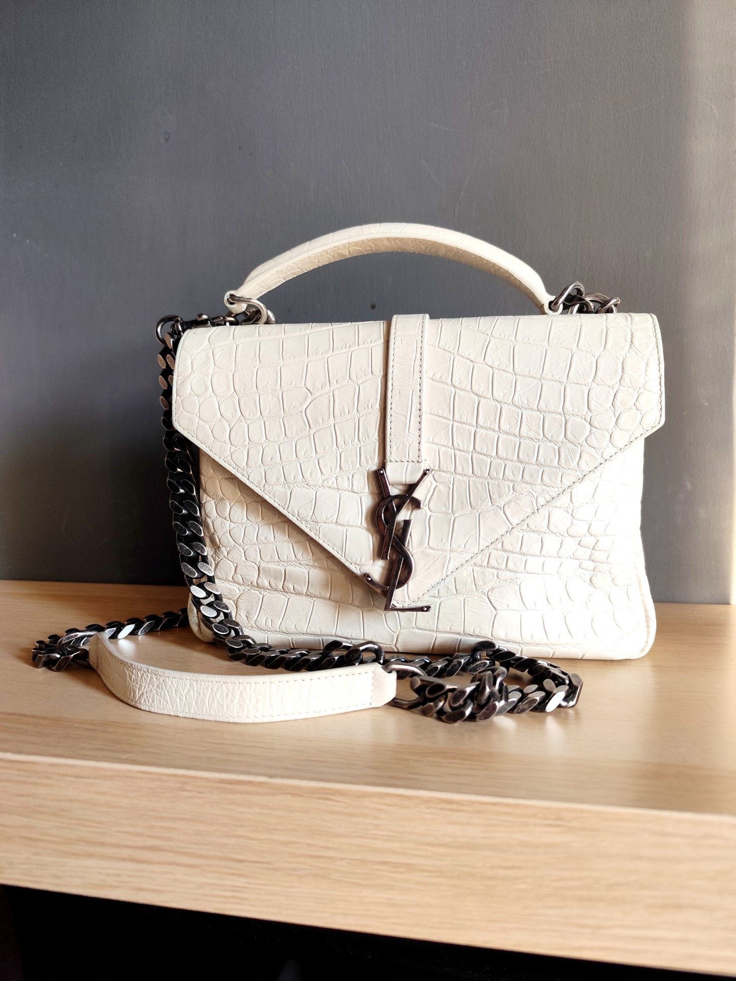 Yves Saint Laurent College Media Coccodrillo