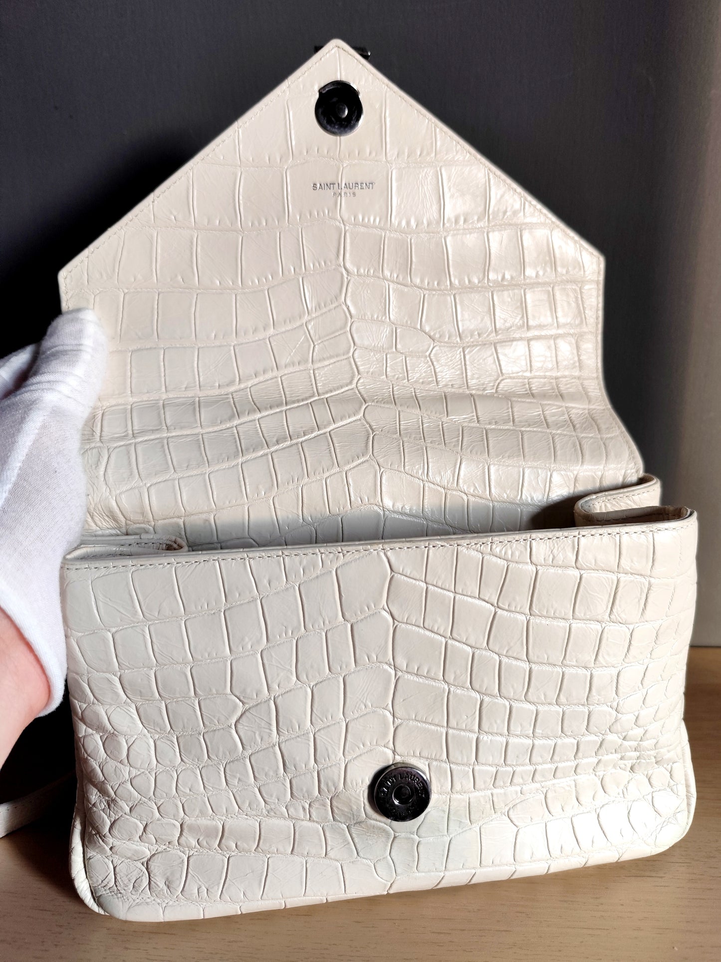 Yves Saint Laurent College Media Coccodrillo