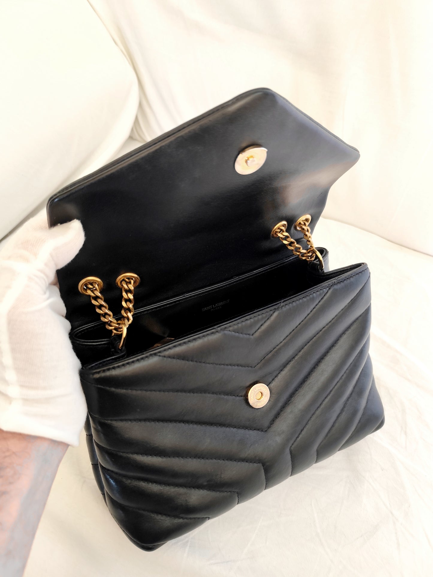 Yves Saint Laurent Loulou media