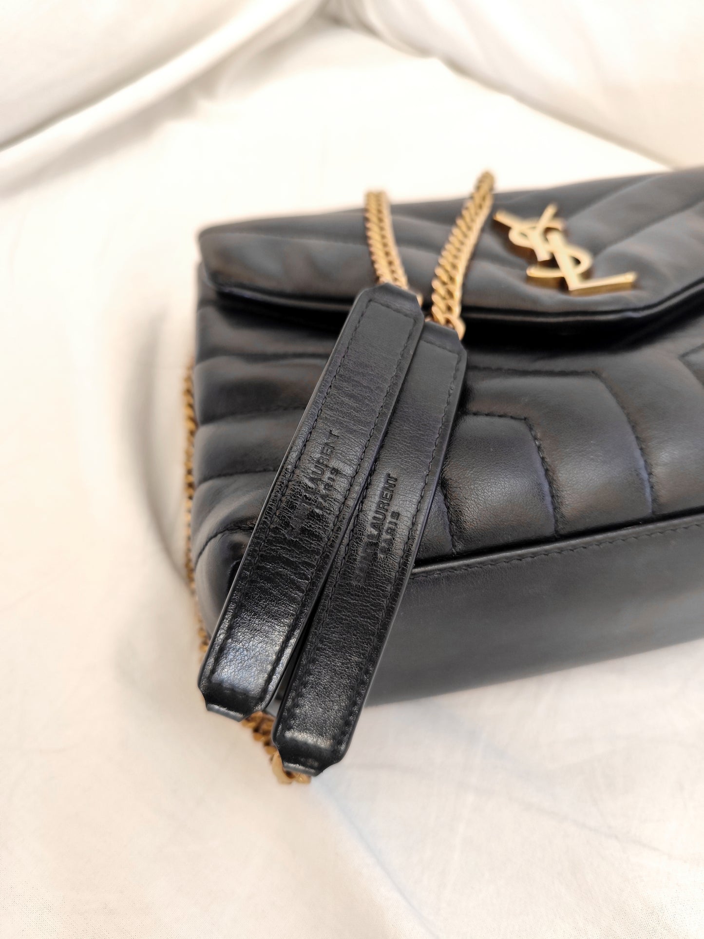 Yves Saint Laurent Loulou media