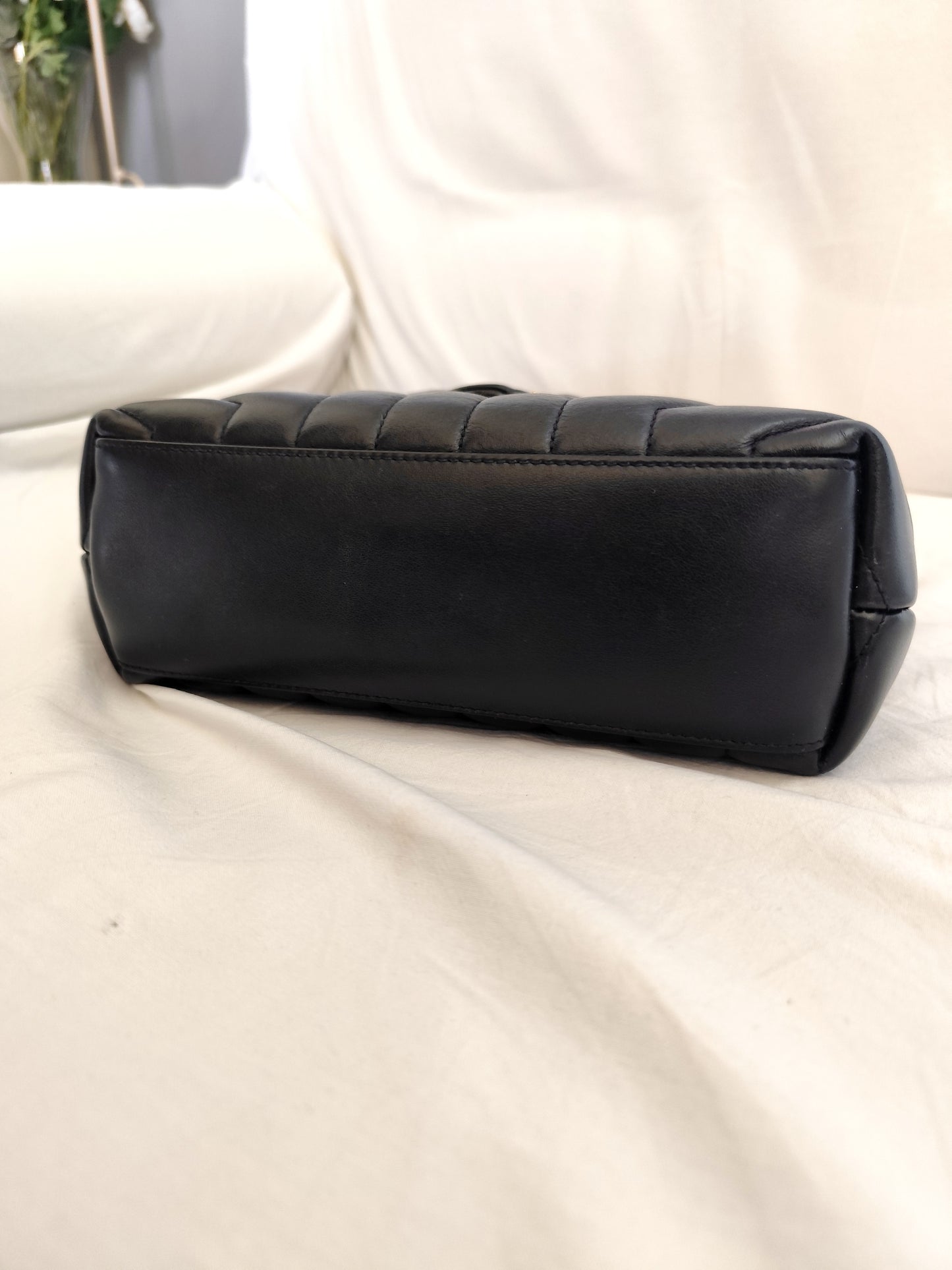 Yves Saint Laurent Loulou media