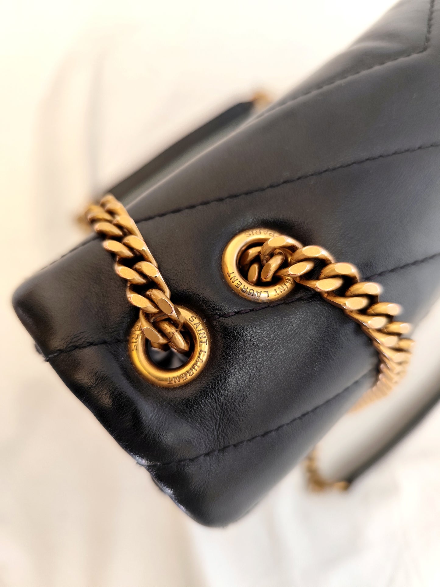 Yves Saint Laurent Loulou media