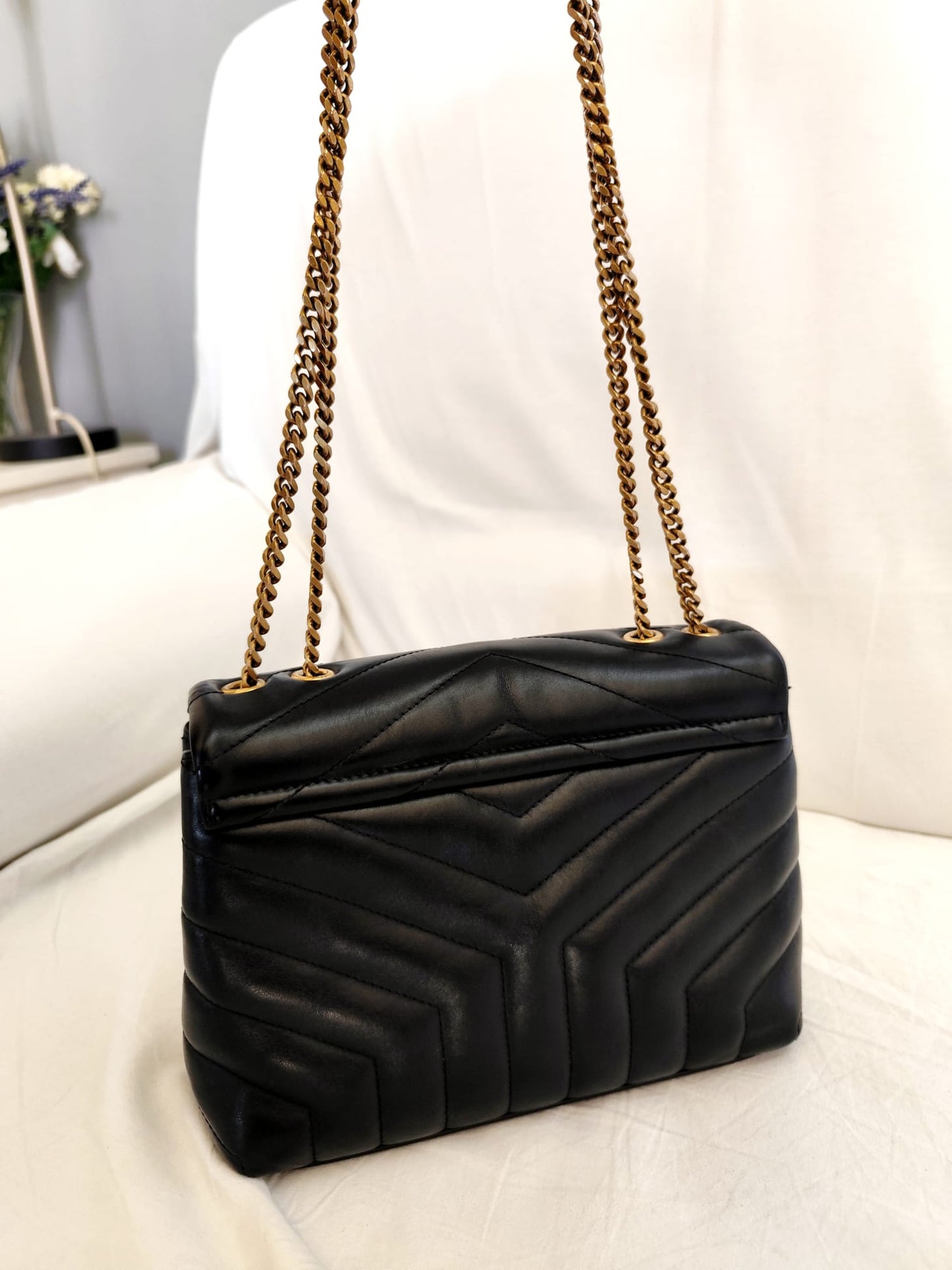 Yves Saint Laurent Loulou media